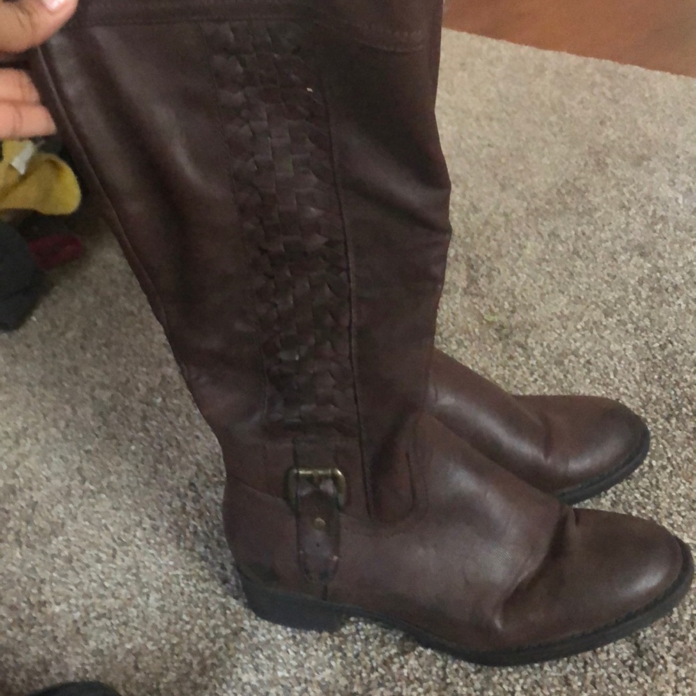 Boots - Picture 4 of 5